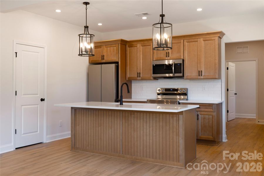Kitchen w/ Pantry