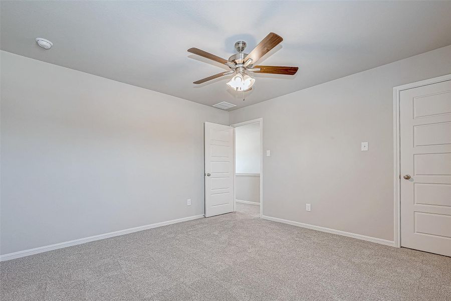 Spacious, unfurnished interior of a new home in Mill Creek Trails, Magnolia (Image 26).