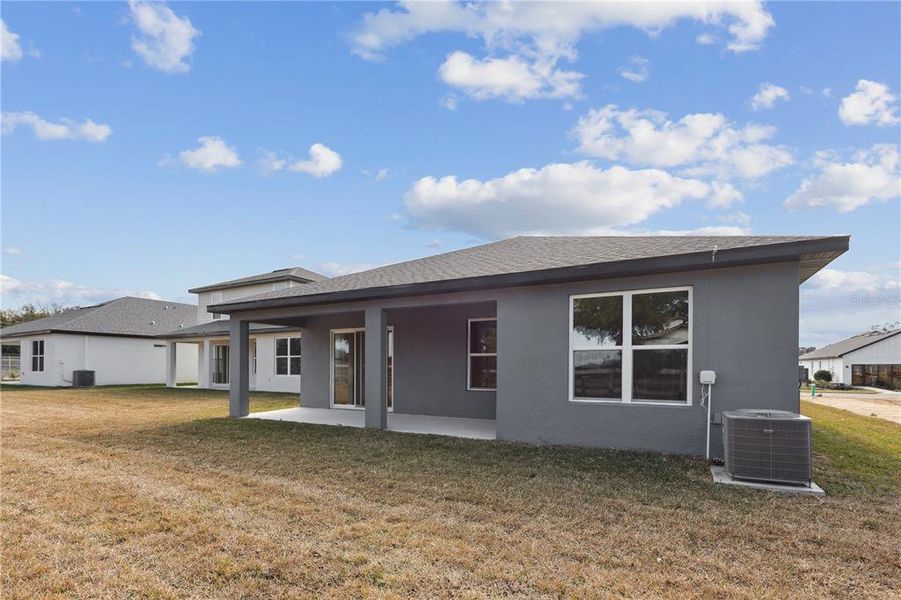 Exterior details and patio area of a home in Sabana Reserve, Ocala (Image 4).