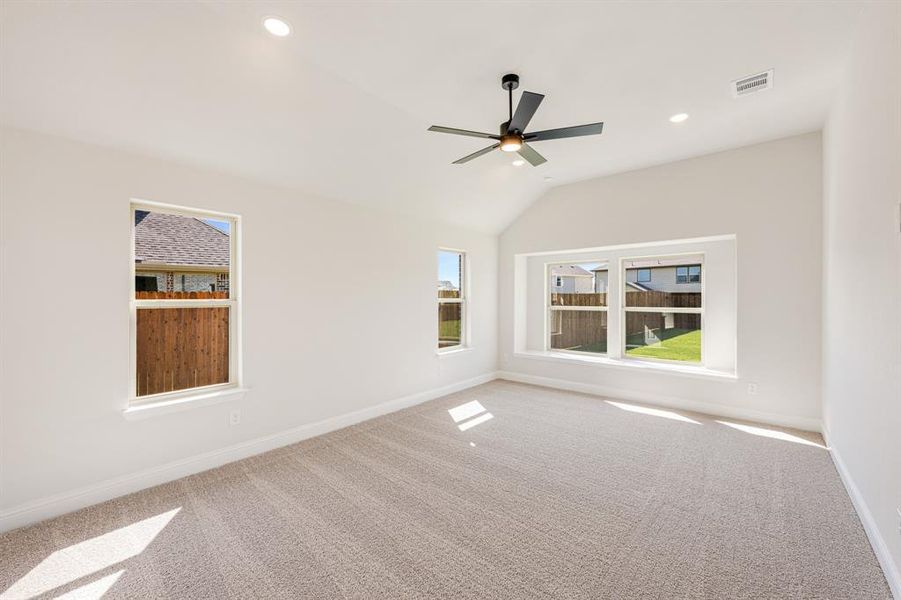 Spacious, unfurnished interior of a new home in Waterscape Classic 60s, Royse City (Image 17). Spacious, unfurnished interior of a new home in Waterscape Classic 60s, Royse City (Image 17).