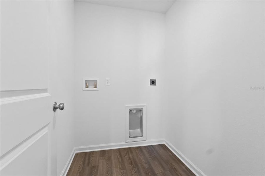 Spacious, unfurnished interior of a new home in Baywood Hills, Alachua (Image 16).