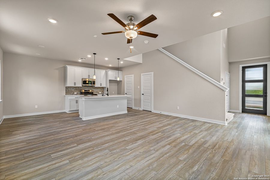 Spacious, unfurnished interior of a new home in Trilogy Grove, Leon Valley (Image 14). Spacious, unfurnished interior of a new home in Trilogy Grove, Leon Valley (Image 14).