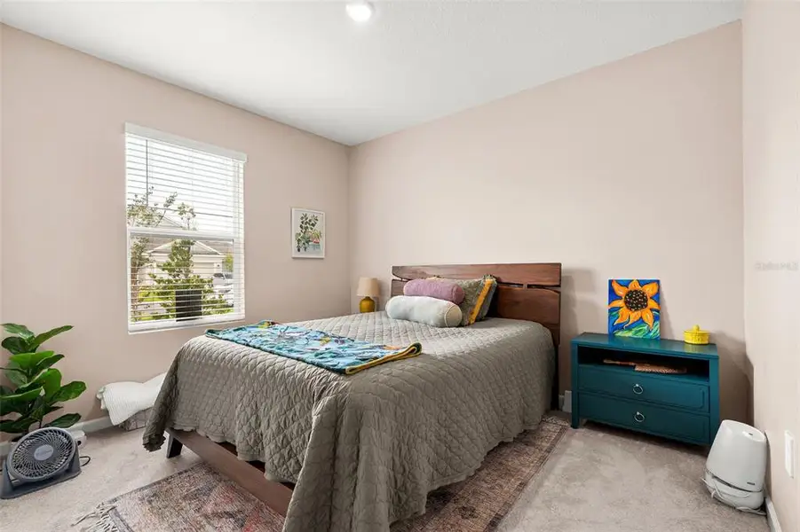 Furnished interior view inside a new home in , Kissimmee (Image 10).