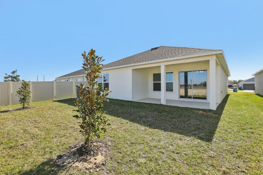 Exterior details and patio area of a home in Robins Run, Lake Wales (Image 4). Exterior details and patio area of a home in Robins Run, Lake Wales (Image 4).