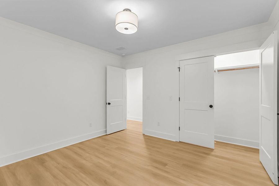 Spacious, unfurnished interior of a new home in , Charleston (Image 34).