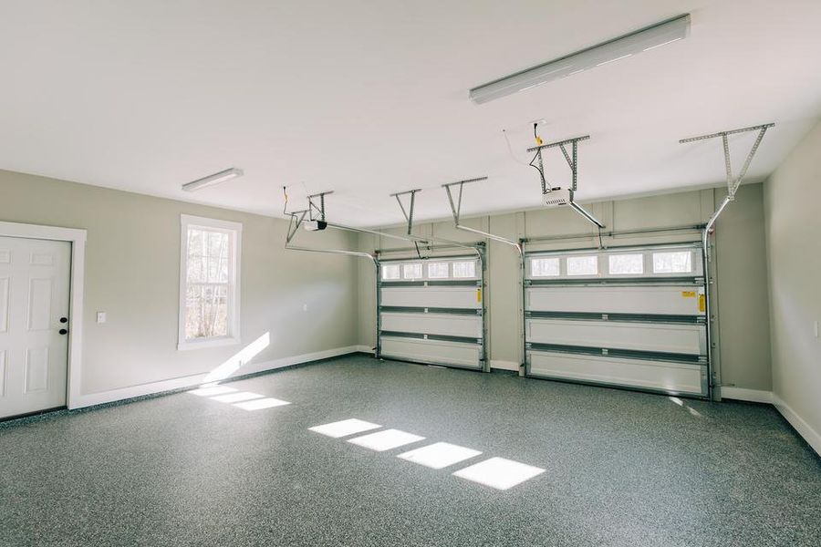 Spacious, unfurnished interior of a new home in , Walterboro (Image 44).