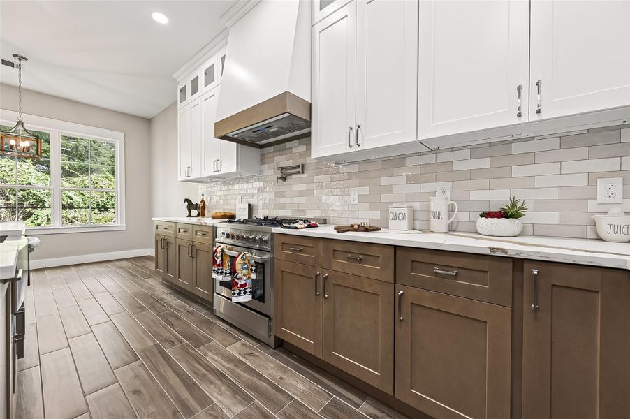 Furnished interior view inside a new home in , Plantersville (Image 12).
