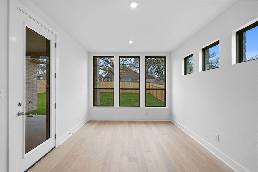 Casual Dining off of Kitchen