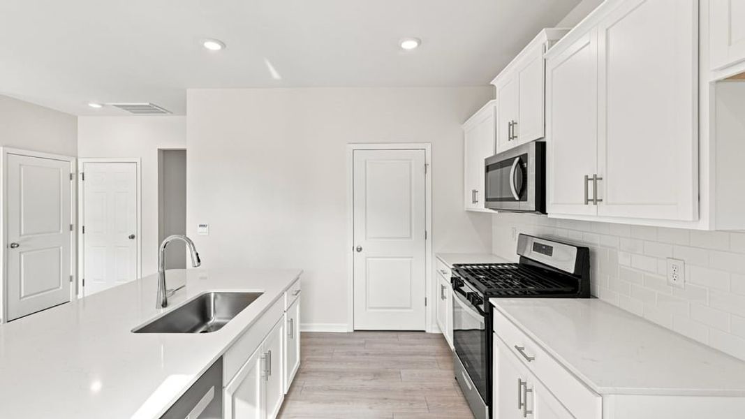 Furnished interior view inside a new home in Woodglen, Piedmont (Image 10).