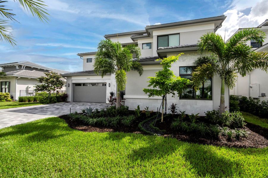 Upgraded Mature Landscaping Upgraded Mature Landscaping