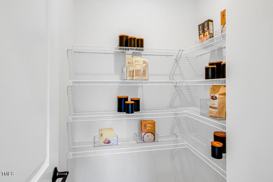 greystone-441-rowe-kitchen-00