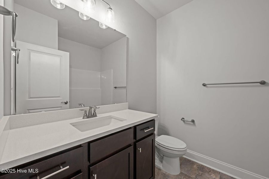 Furnished interior view inside a new home in Fairfield Harbour, New Bern (Image 10).