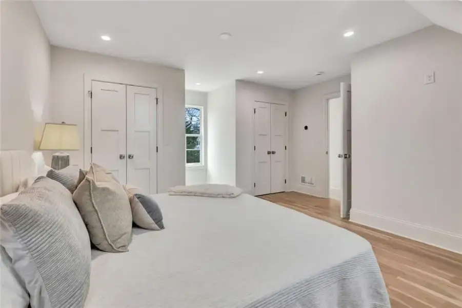 Furnished interior view inside a new home in , Senoia (Image 8).