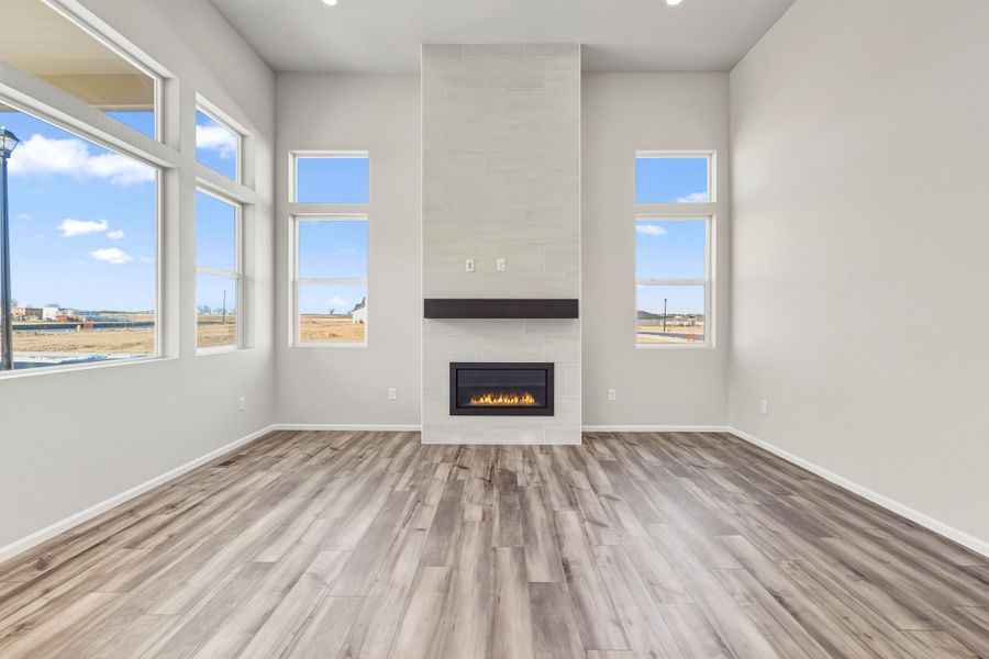Spacious, unfurnished interior of a new home in Talon Pointe, Thornton (Image 11).