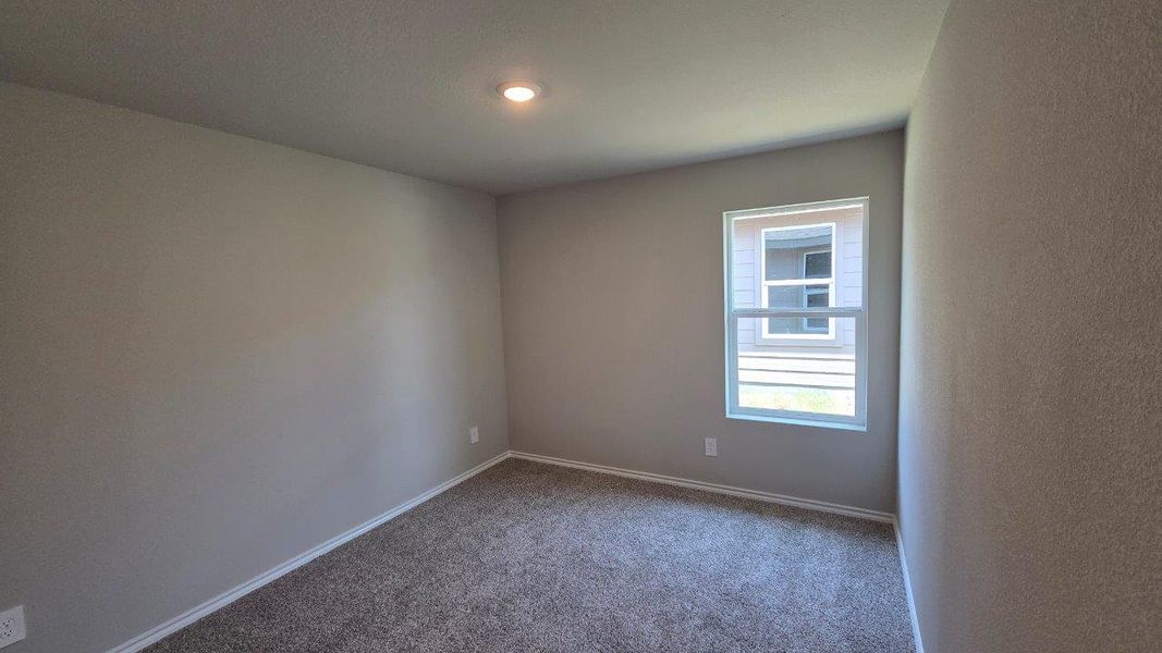 Spacious, unfurnished interior of a new home in Lonestar at Liberty Trails, Fort Worth (Image 17).