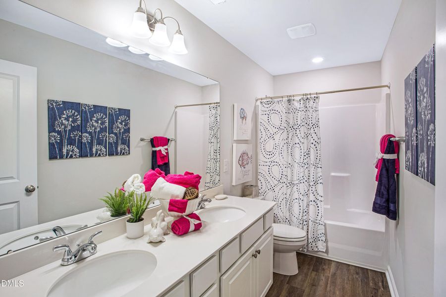 Secondary Bathroom - McDowell