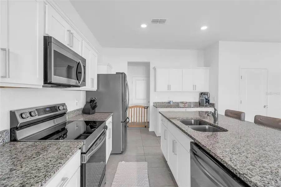Furnished interior view inside a new home in , Minneola (Image 18).