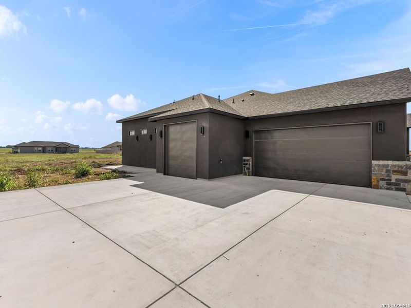 Front exterior of a new home in , Seguin, TX, highlighting curb appeal (Image 28). Front exterior of a new home in , Seguin, TX, highlighting curb appeal (Image 28).