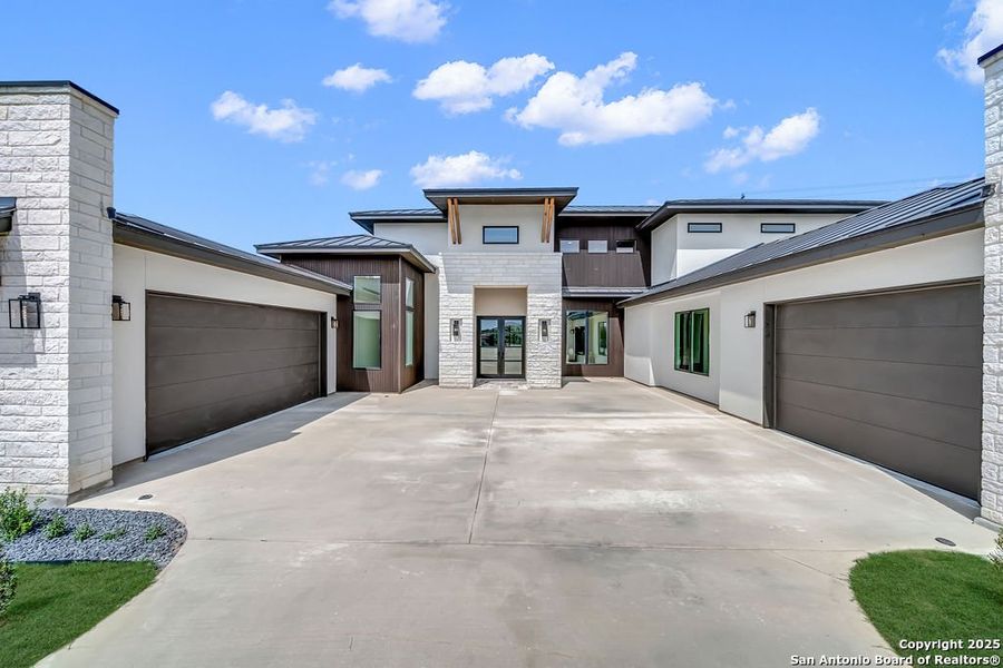 Front exterior of a new home in , San Antonio, TX, highlighting curb appeal (Image 24). Front exterior of a new home in , San Antonio, TX, highlighting curb appeal (Image 24).