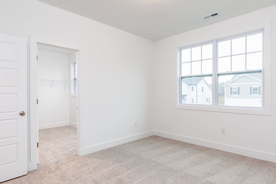 Spacious, unfurnished interior of a new home in High Grove Oaks, Fuquay Varina (Image 46).