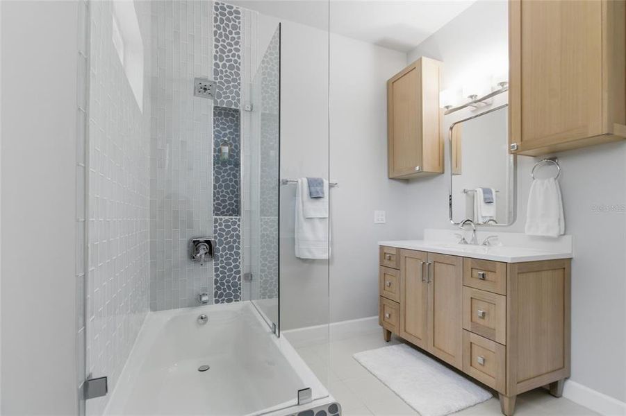 Furnished interior view inside a new home in , St. Petersburg (Image 33).