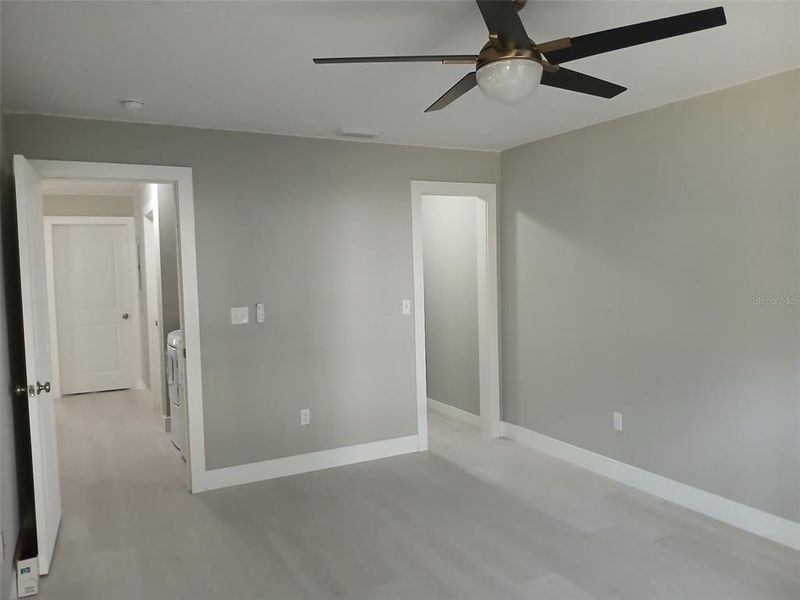Spacious, unfurnished interior of a new home in , Gainesville (Image 24).