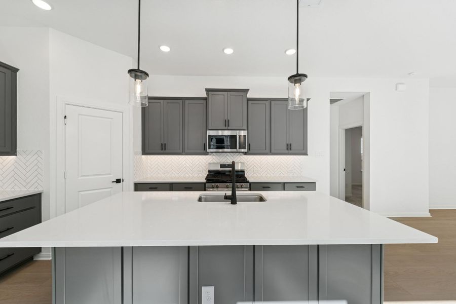 Furnished interior view inside a new home in The Grand Prairie 40’, Hockley (Image 4).