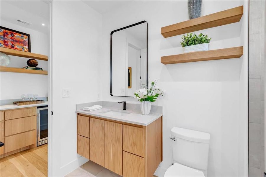 Furnished interior view inside a new home in , Dallas (Image 34).