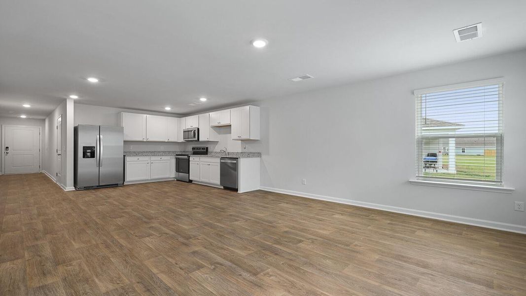 Spacious, unfurnished interior of a new home in Center Pointe, Santee (Image 16).