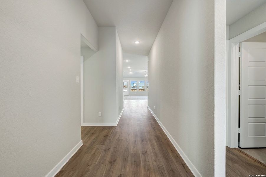 Spacious, unfurnished interior of a new home in Winding Brook, San Antonio (Image 43).