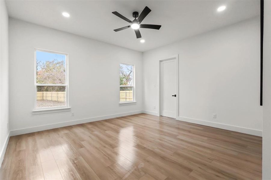 Spacious, unfurnished interior of a new home in , Dallas (Image 12).