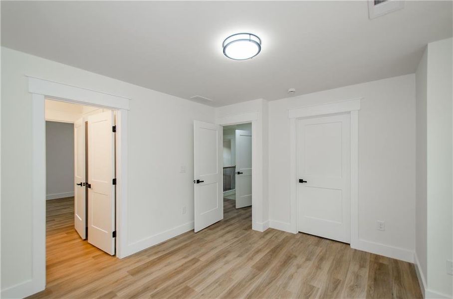 Spacious, unfurnished interior of a new home in , Gainesville (Image 20).