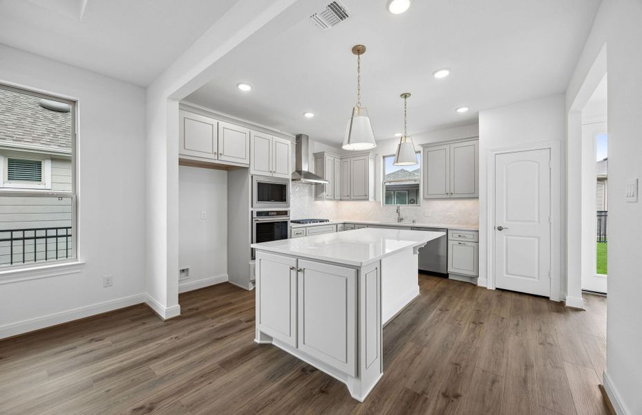 Furnished interior view inside a new home in Del Webb in Chambers Creek, Willis (Image 8).