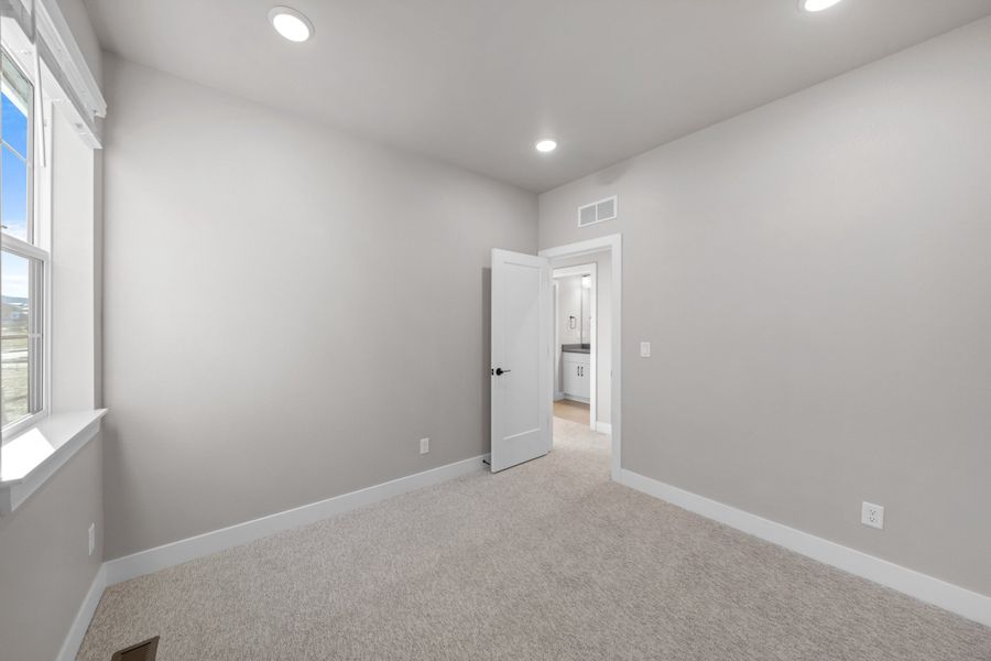 Representative unfurnished interior of a home built from the 5 by Trumark Homes in Trumark Homes at Sterling Ranch, Littleton (Image 39).