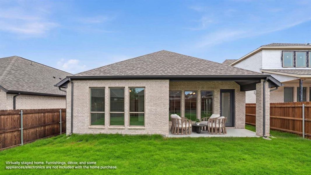 Exterior details and patio area of a home in Avondale, Fate (Image 3).