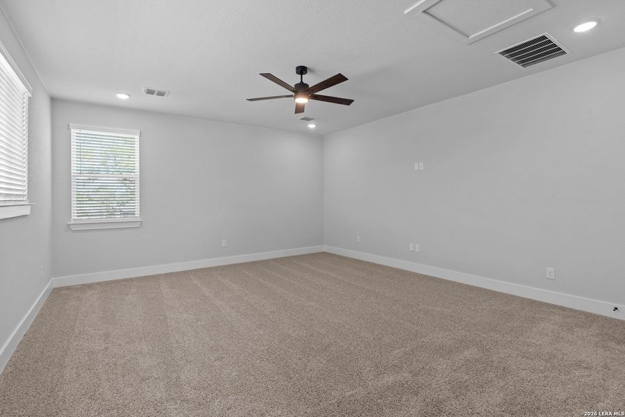 Spacious, unfurnished interior of a new home in The Reserve at Potranco Oaks, Castroville (Image 20). Spacious, unfurnished interior of a new home in The Reserve at Potranco Oaks, Castroville (Image 20).