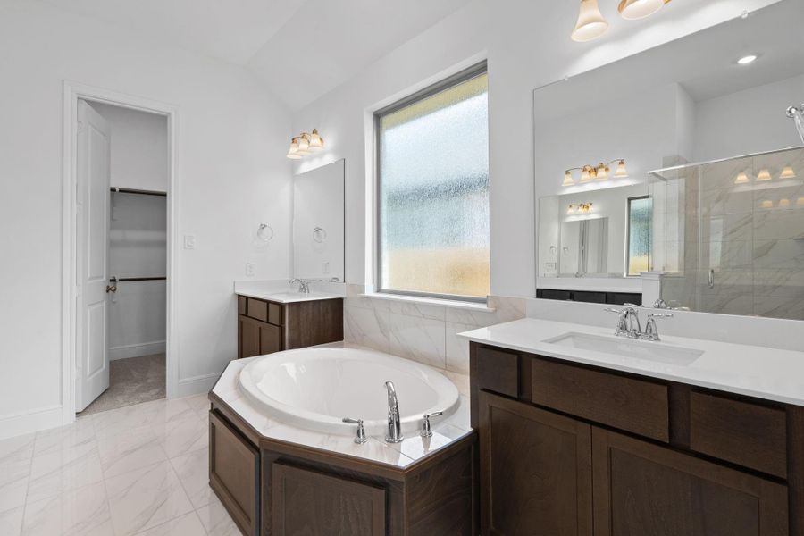 Furnished interior view inside a new home in Coastal Point, League City (Image 11).