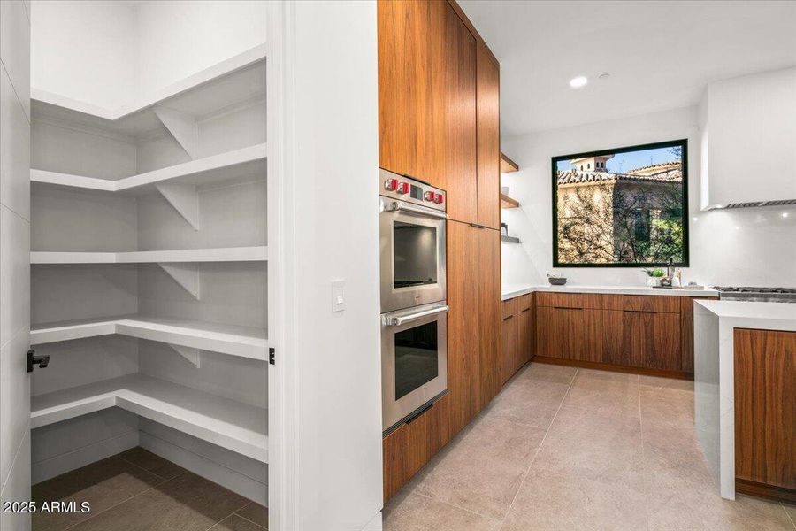 060-Pantry 060-Pantry