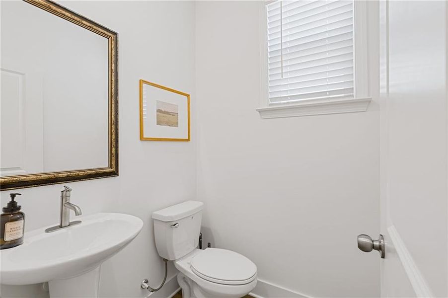 Furnished interior view inside a new home in , Dallas (Image 34).