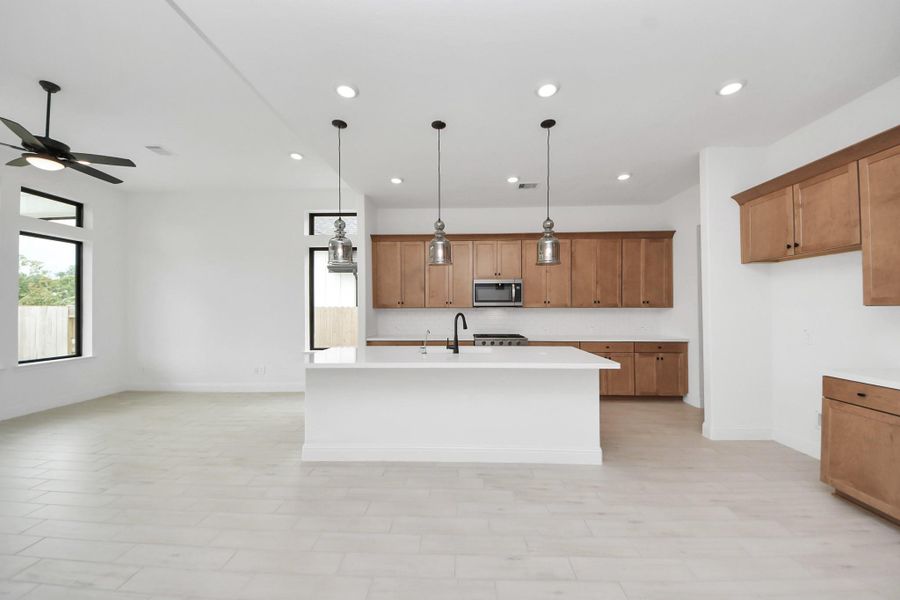 Furnished interior view inside a new home in , Missouri City (Image 6).