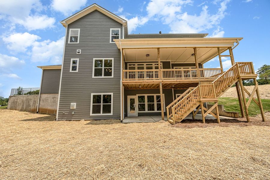 Representative exterior details of a home built from the Harvard by Greybrook Homes in Harbor Watch, Statesville (Image 27).