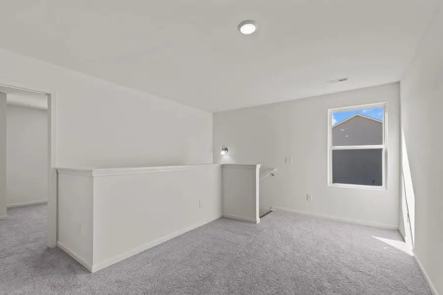 Representative unfurnished interior of a home built from the Solstice by Starlight Homes in Casteel, Bethlehem (Image 19).