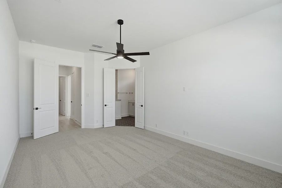 Spacious, unfurnished interior of a new home in Prominence Urban, San Antonio (Image 31).