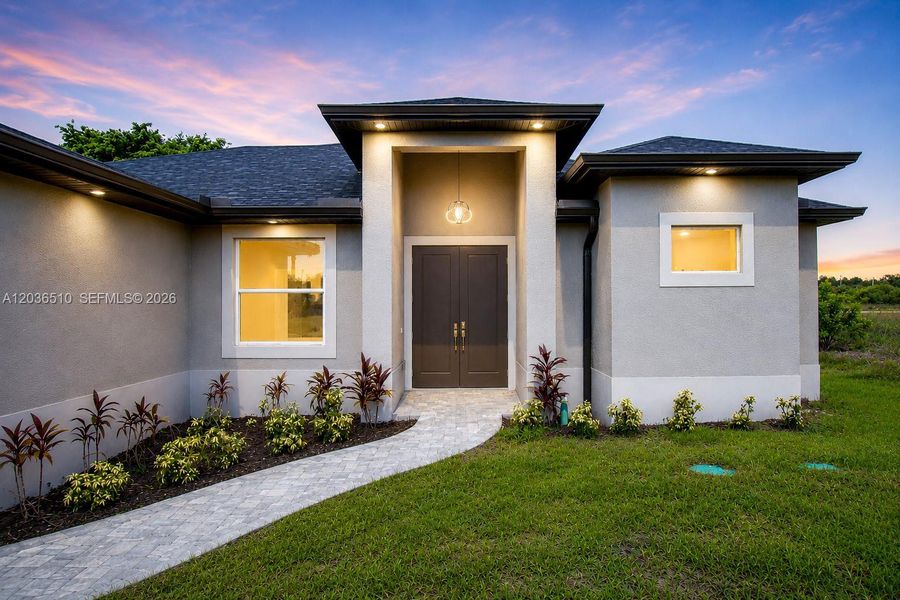 Exterior details and patio area of a home in , Lehigh Acres (Image 3).