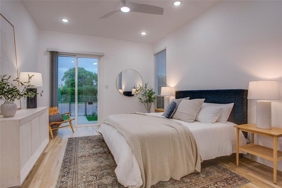 Furnished interior view inside a new home in , Dallas (Image 30).