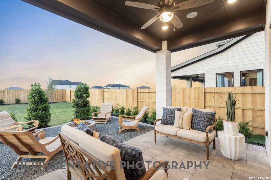 Exterior details and patio area of a home in Davis Ranch, San Antonio (Image 3).