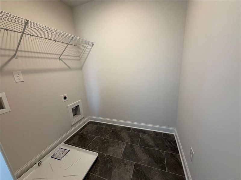 Spacious, unfurnished interior of a new home in , Marietta (Image 11).