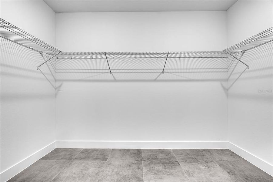 Spacious, unfurnished interior of a new home in , Port Charlotte (Image 15).