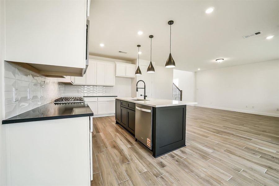 Furnished interior view inside a new home in Sienna 40', Missouri City (Image 15). Furnished interior view inside a new home in Sienna 40', Missouri City (Image 15).