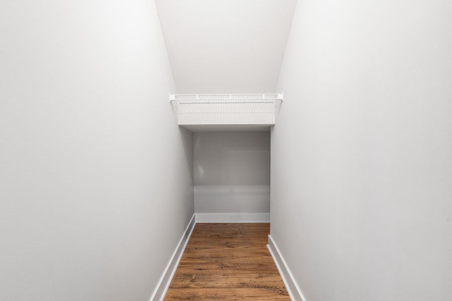 Spacious, unfurnished interior of a new home in , Charleston (Image 45).